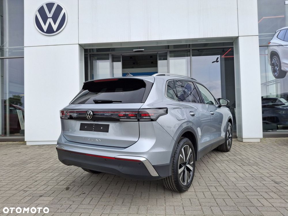 Volkswagen Tiguan 2.0 TDI Elegance DSG - 4
