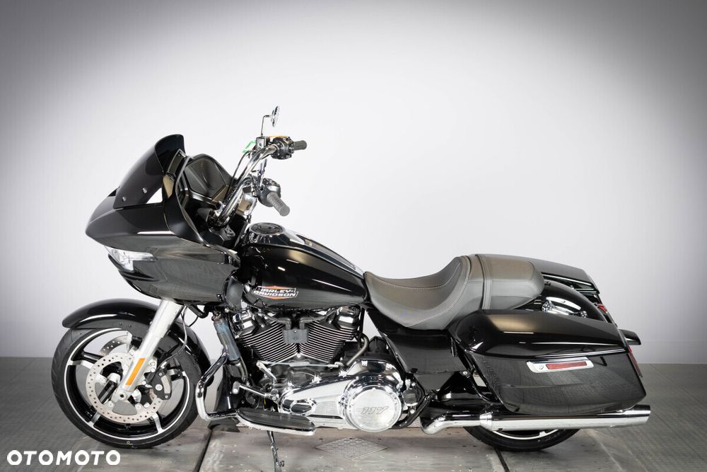 Harley-Davidson Touring Road Glide - 4