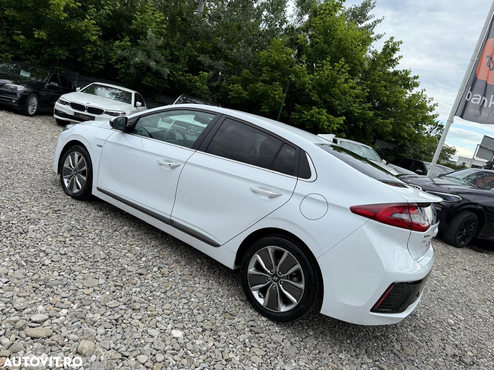 Hyundai IONIQ Hybrid 1.6 GDI Premium - 36