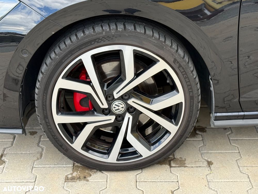 Volkswagen Polo 2.0 TSI DSG GTI - 9