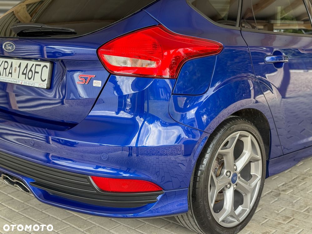 Ford Focus 2.0 EcoBoost ST mit Leder-Sport-Paket - 12