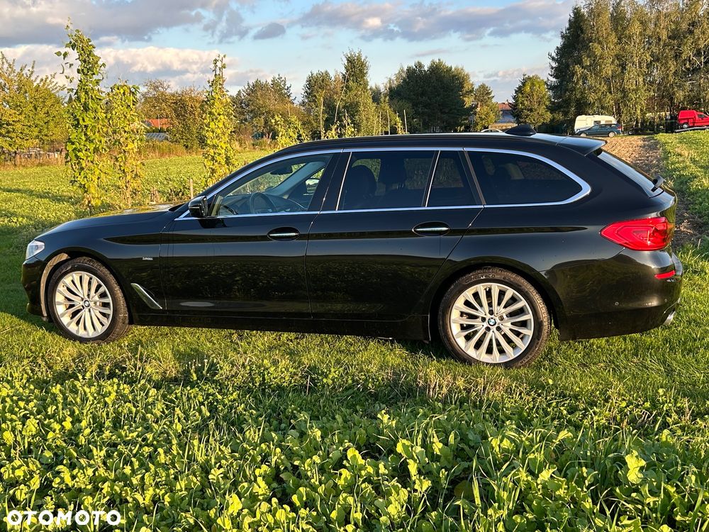 BMW Seria 5 520d Touring Luxury Line - 4
