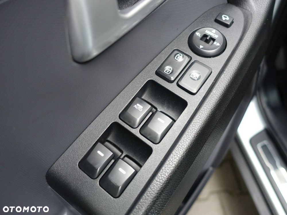 Kia Sportage 1.7 CRDI Business Line L 2WD - 27