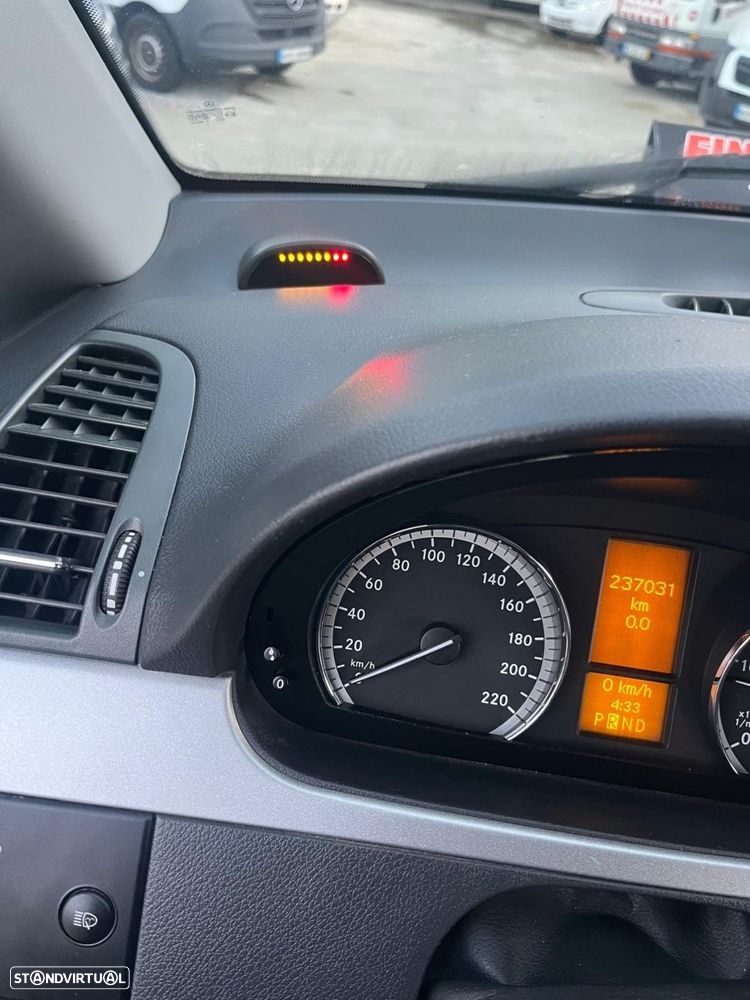 Mercedes-Benz Vito 6 lugares Automática - 18