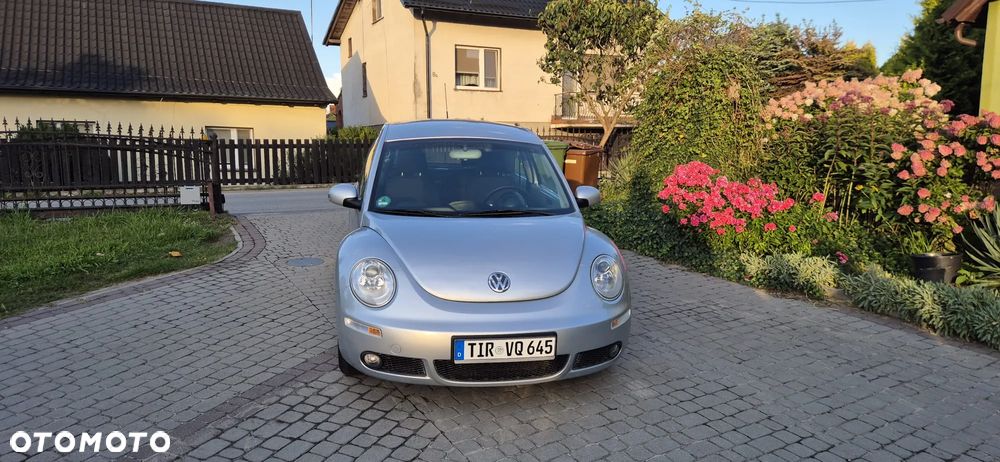 Volkswagen New Beetle - 4