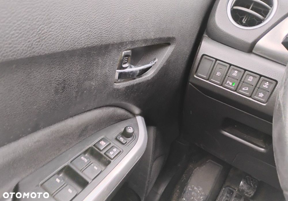Suzuki Vitara - 10