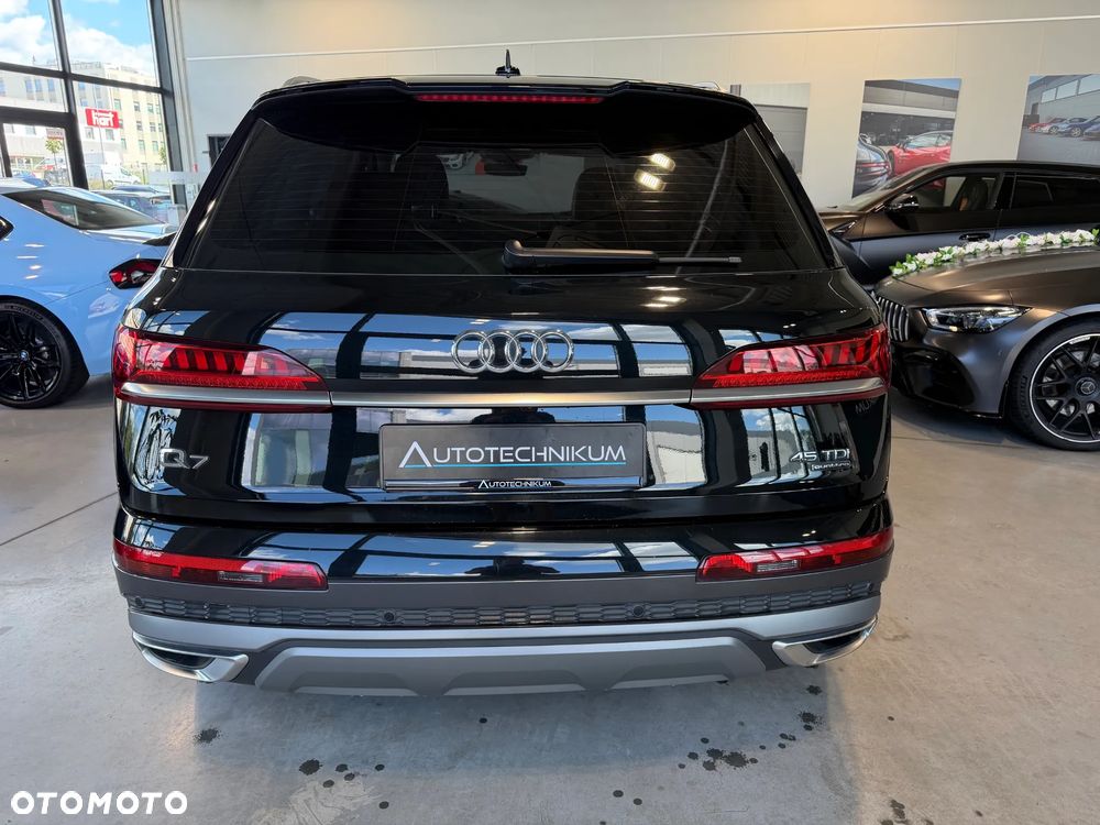 Audi Q7 - 7