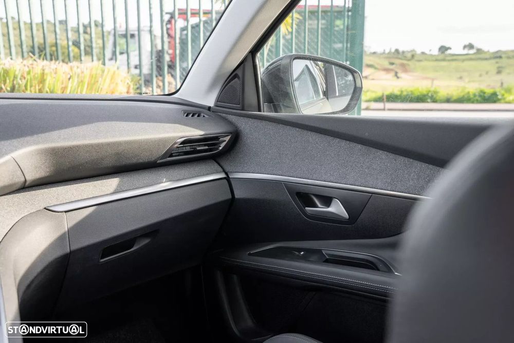 Peugeot 3008 1.5 BlueHDi Allure Pack EAT8 - 22