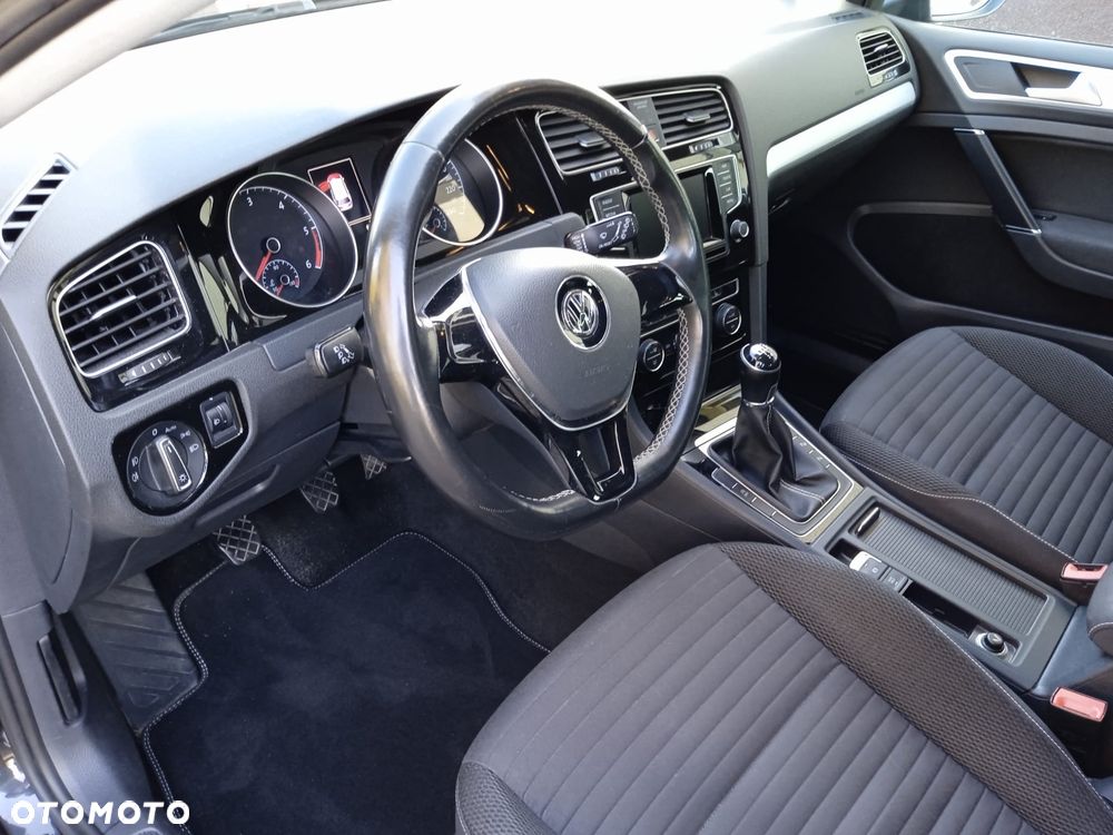 Volkswagen Golf Variant - 8