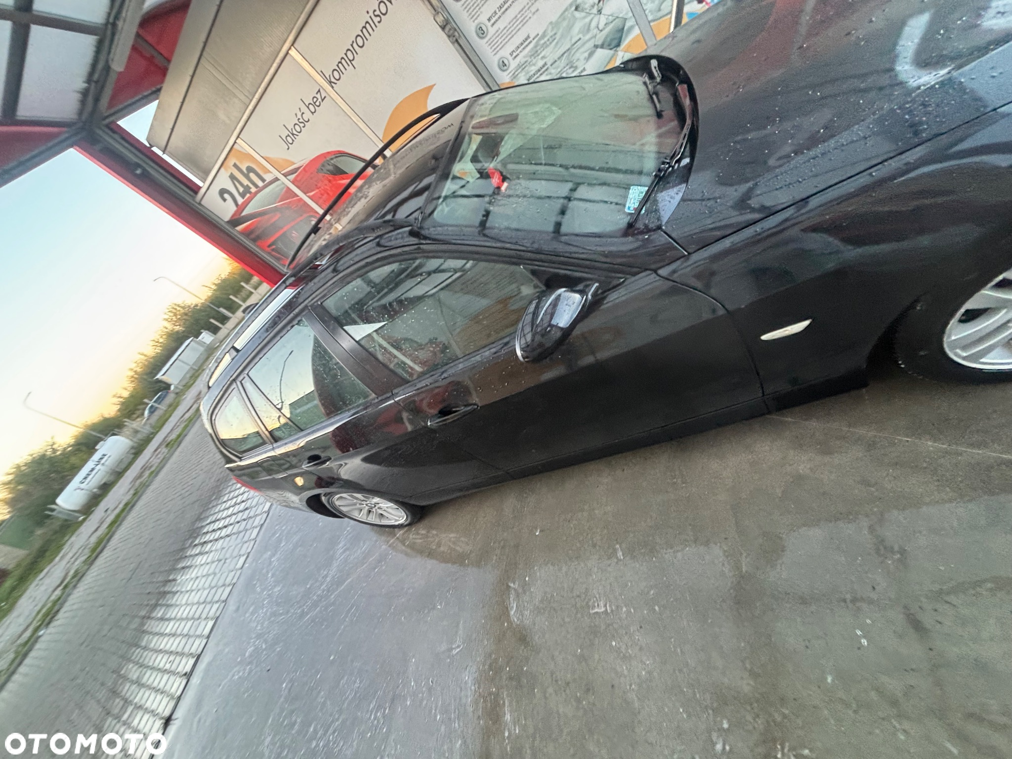 BMW Seria 3 318i Touring - 23