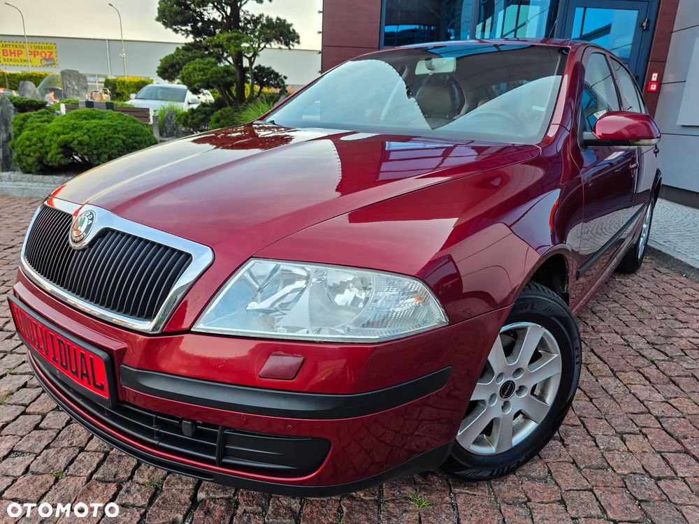 Skoda Octavia 1.6 Ambiente - 1