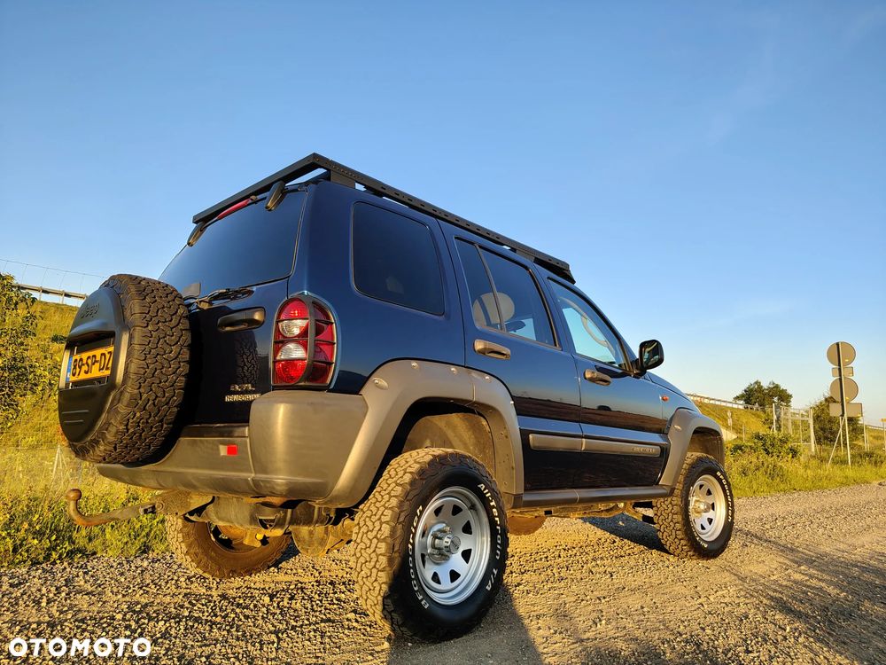 Jeep Cherokee - 10