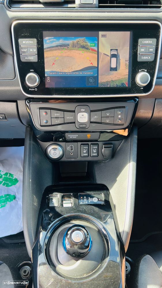 Nissan Leaf Tekna ProPilot Park - 8