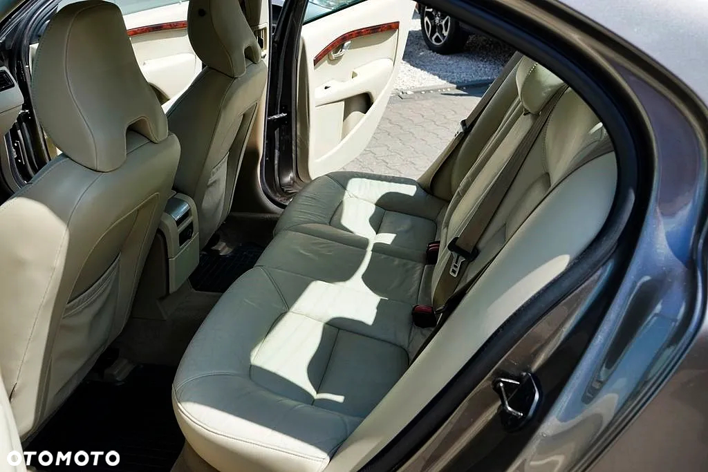 Volvo S80 2.5T Momentum - 16