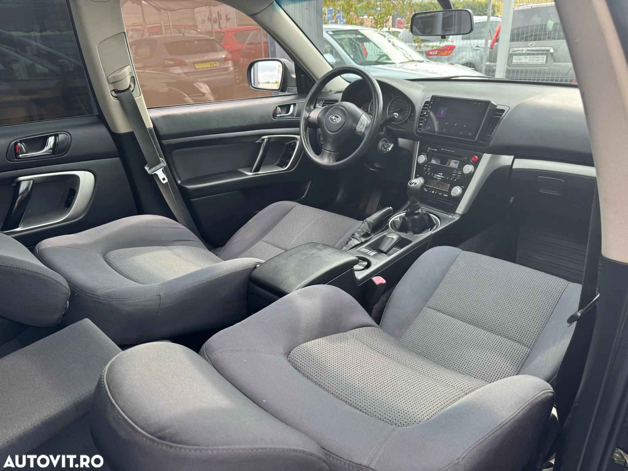 Subaru Legacy 2.5 - 7