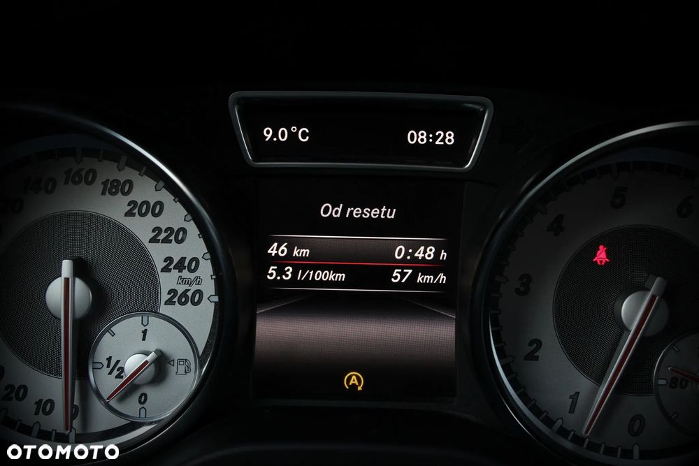 Mercedes-Benz CLA 180 Urban - 27