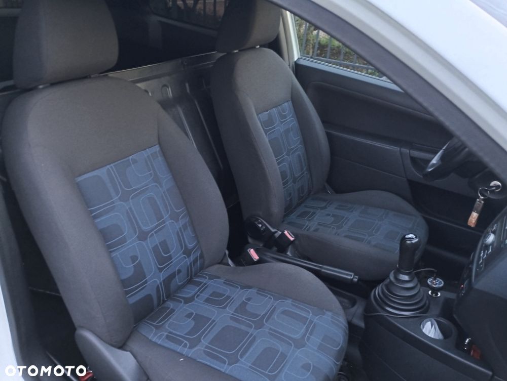 Ford Fiesta - 6