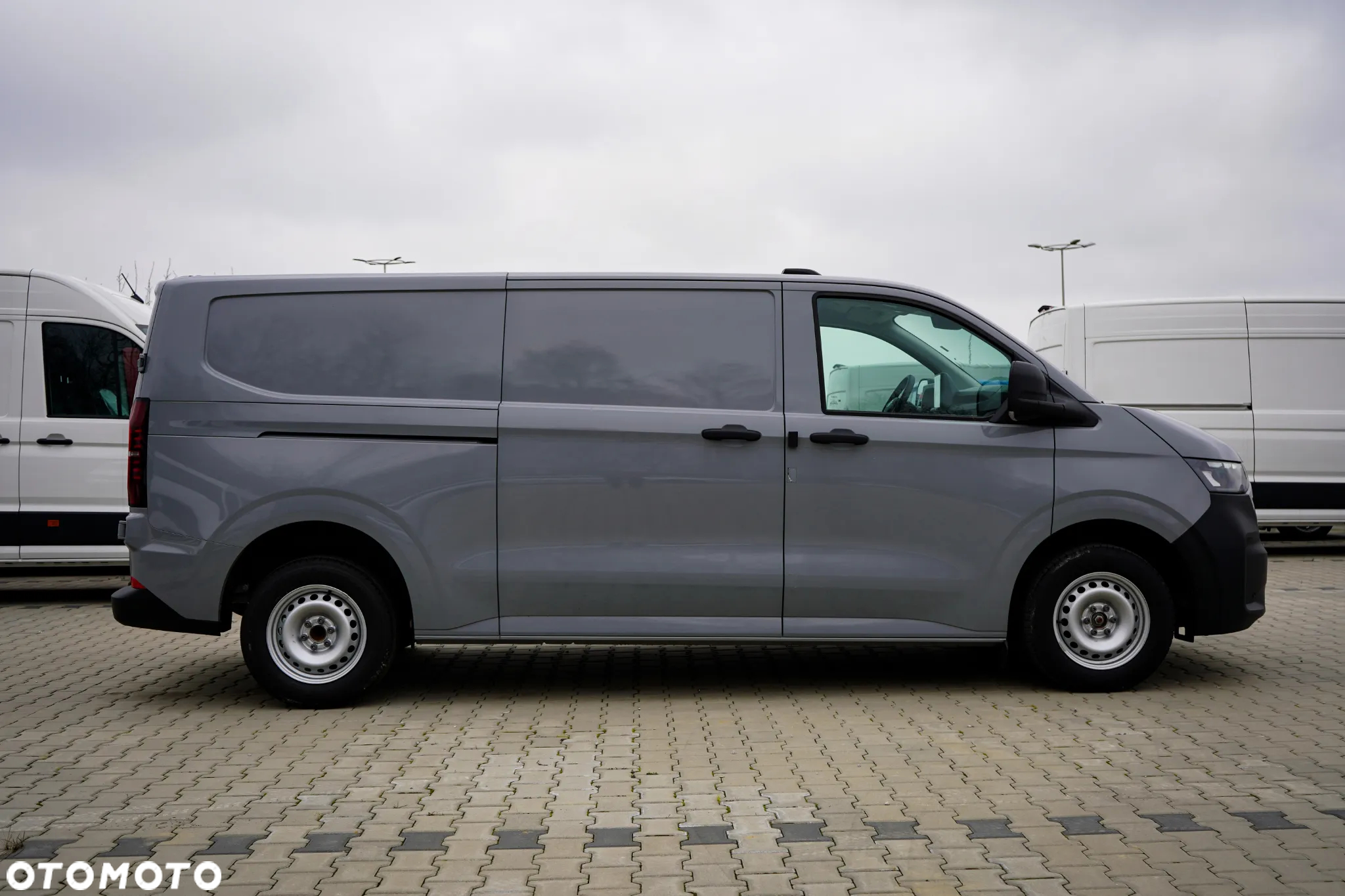 Volkswagen T7 Transporter - 7