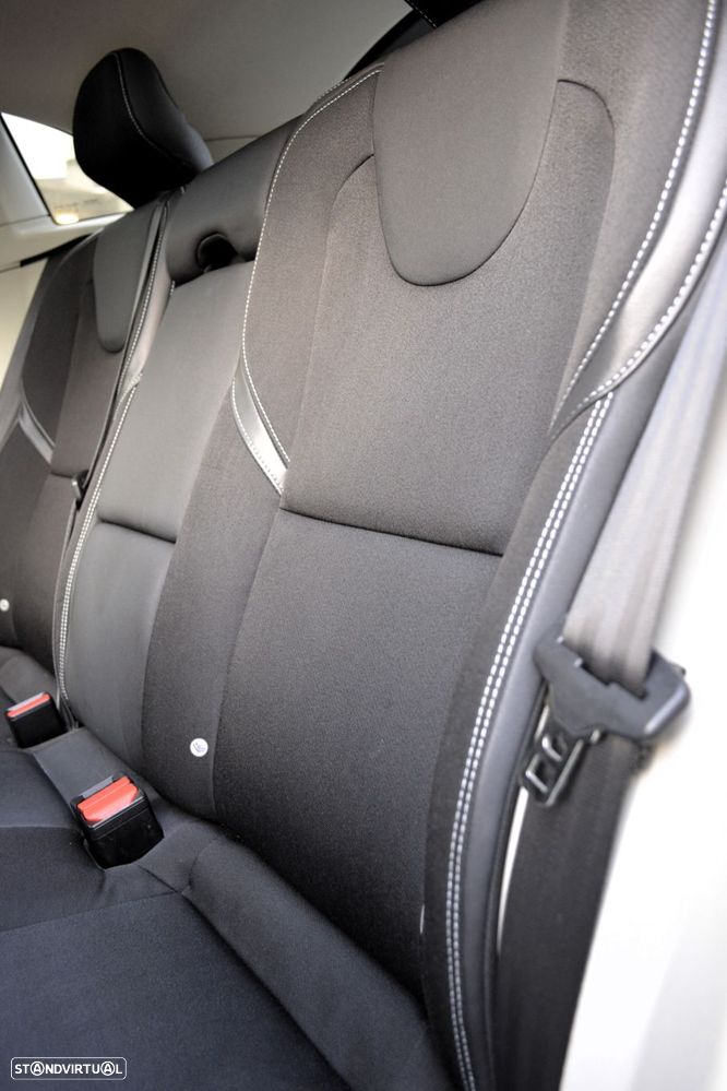 Volvo V40 1.6 D2 Momentum Eco - 13