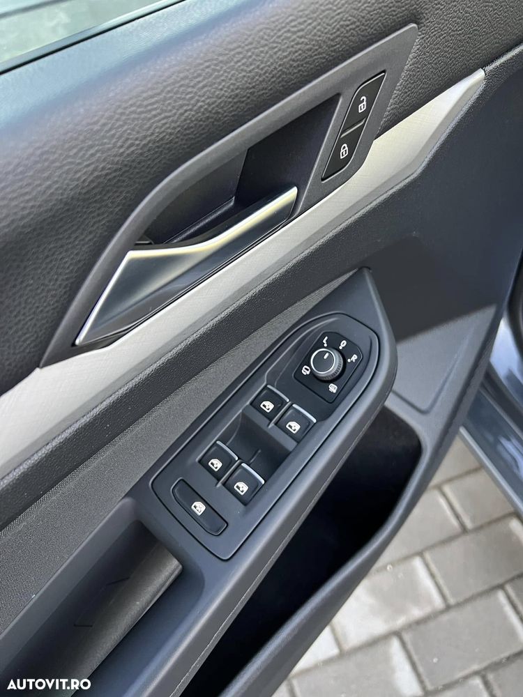 Volkswagen Golf 2.0 TDI SCR DSG Life - 22