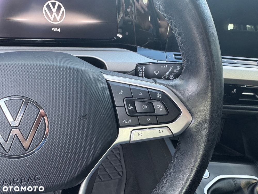 Volkswagen Golf VIII 1.5 TSI EVO Style - 24