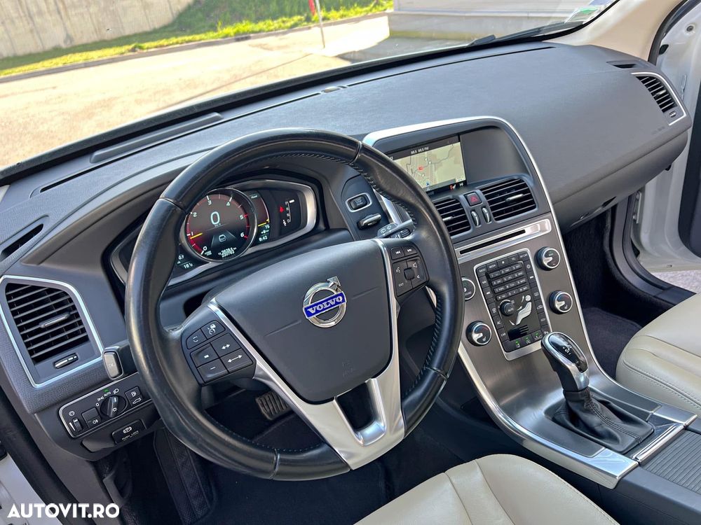 Volvo XC 60 D4 Geartronic Summum - 11