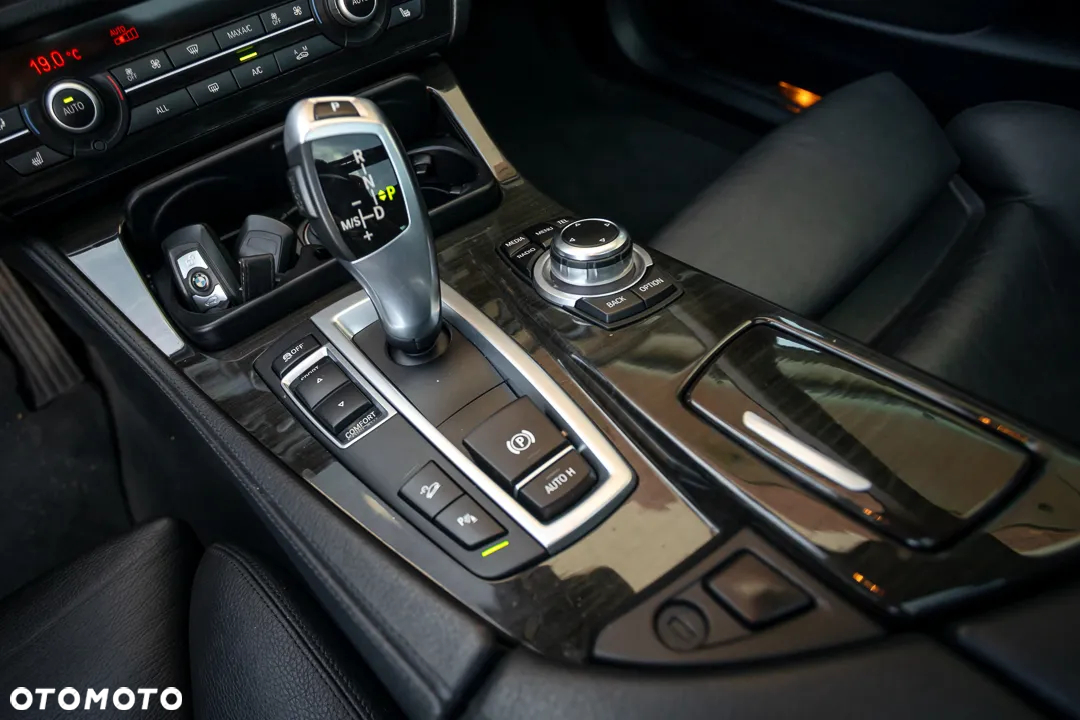 BMW Seria 5 530d xDrive - 35