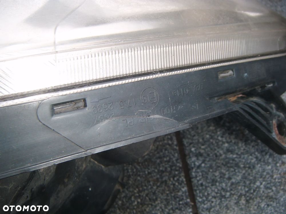kia picanto 10r  lampa prawy przód - 2