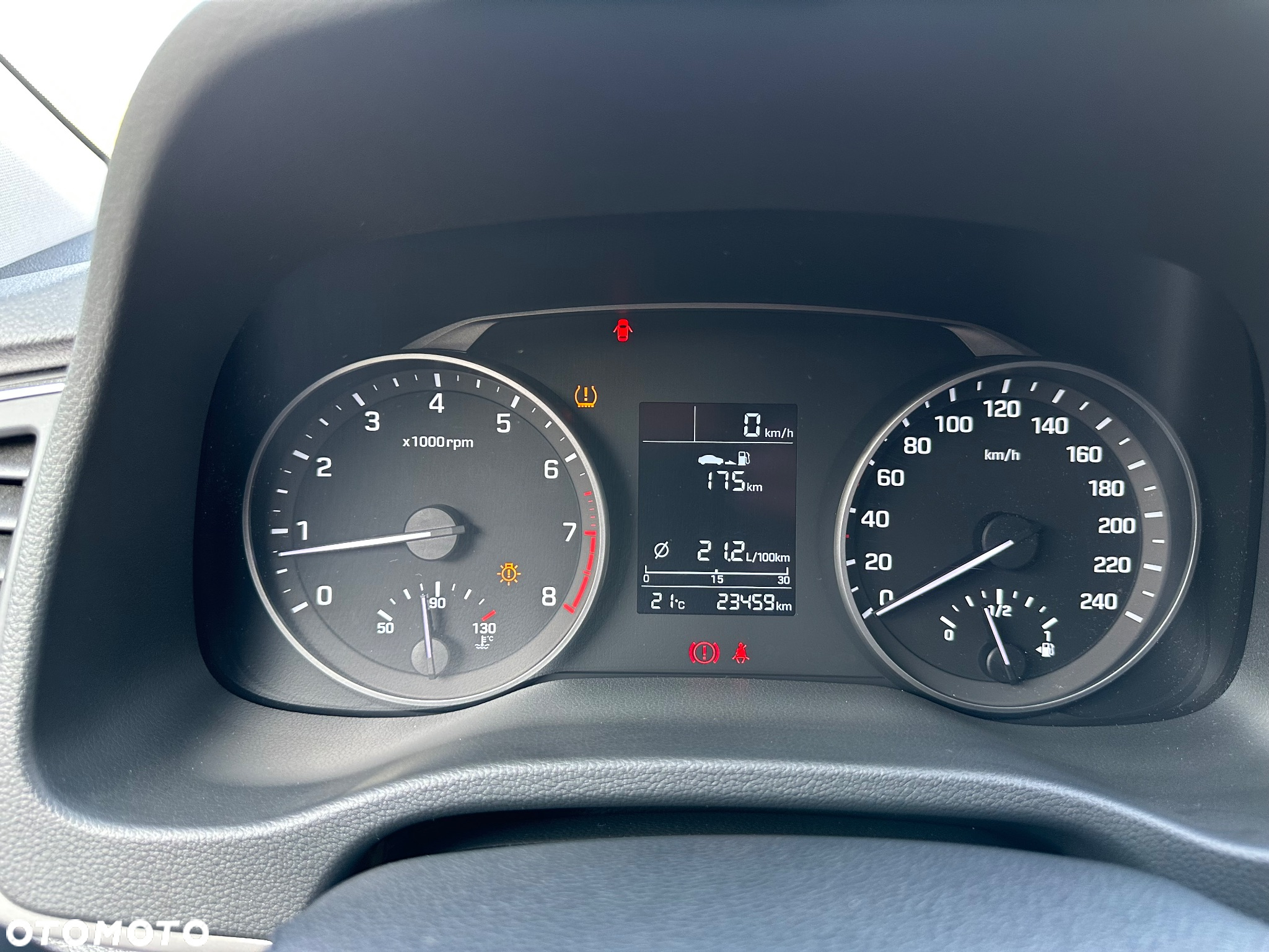 Hyundai Elantra 1.6 Comfort - 27