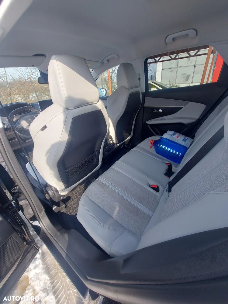 Peugeot 3008 BlueHDi 130 Stop & Start EAT8 Active - 7