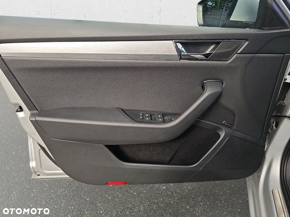 Skoda Superb 1.5 TSI Ambition DSG - 11