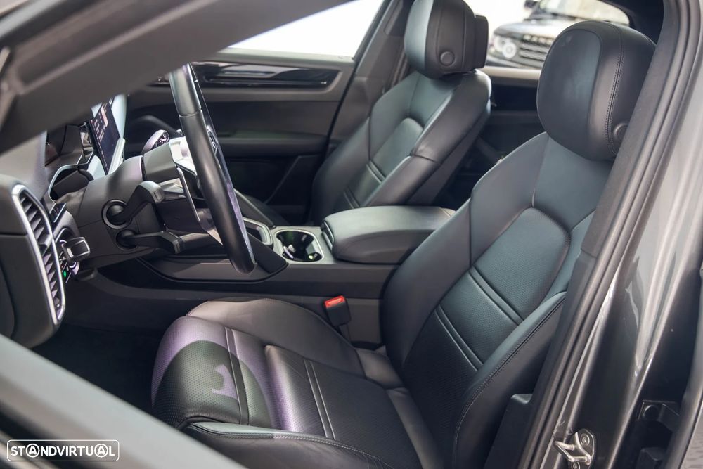 Porsche Cayenne Coupé - 12