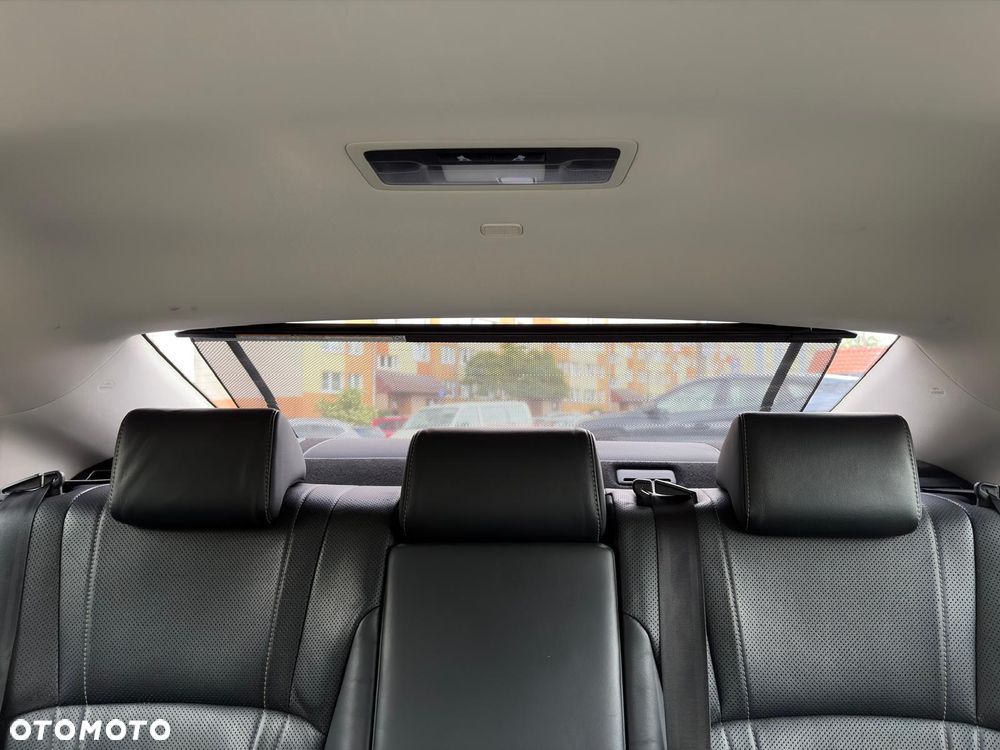 Lexus ES 300h Prestige - 37