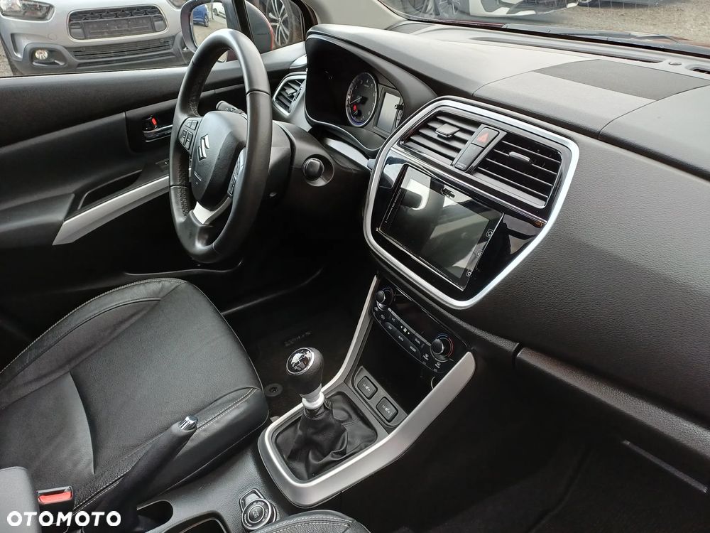Suzuki SX4 S-Cross 1.4 T Premium 4WD - 12