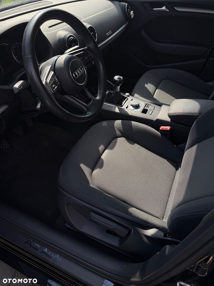 Audi A3 Limousine 30 TDI design - 14