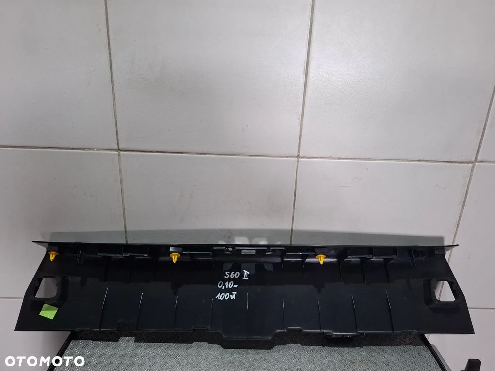 Osłona pasa bagażnika Volvo S60 II 2010 rok nr 31307102 - 3