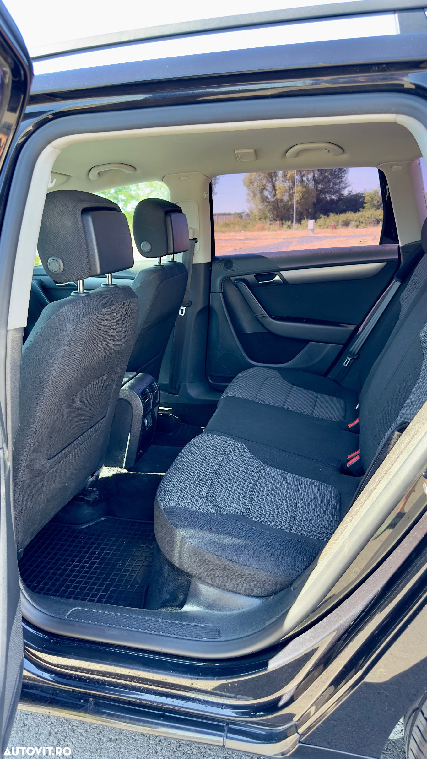 Volkswagen Passat Variant 2.0 TDI BlueMotion Technology Comfortline - 12