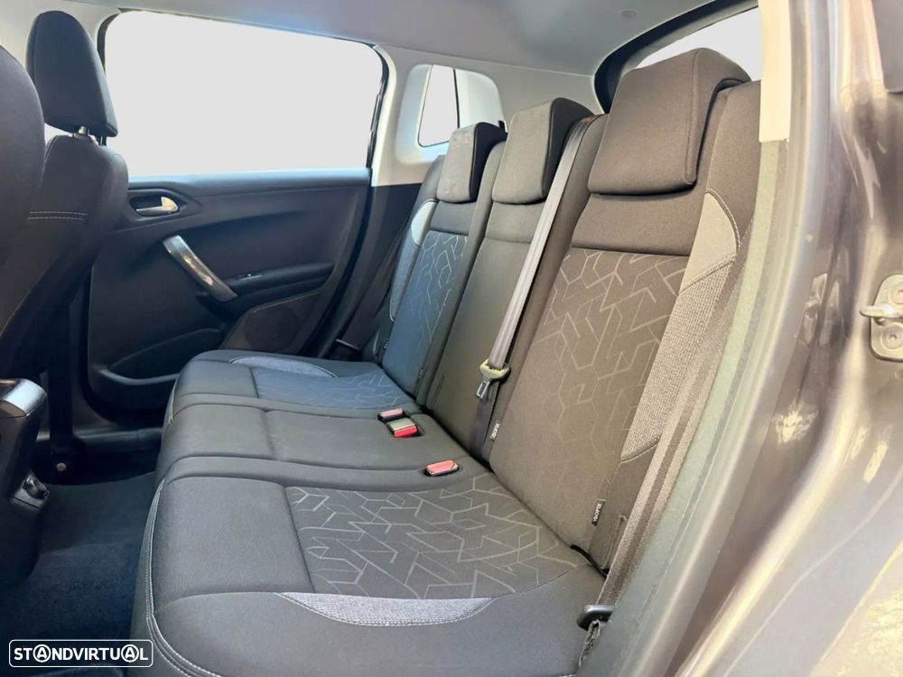Peugeot 2008 1.2 PureTech Active - 12
