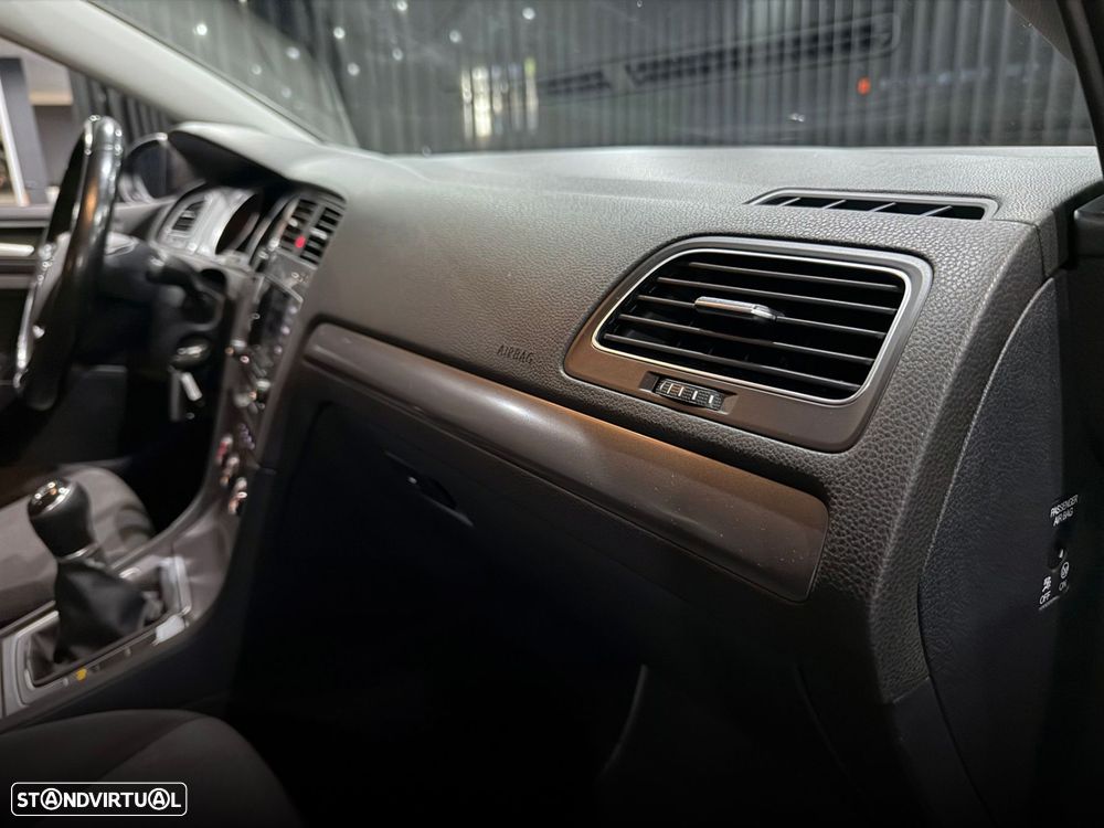 VW Golf Variant 1.6 TDi BlueMotion Confortline - 29
