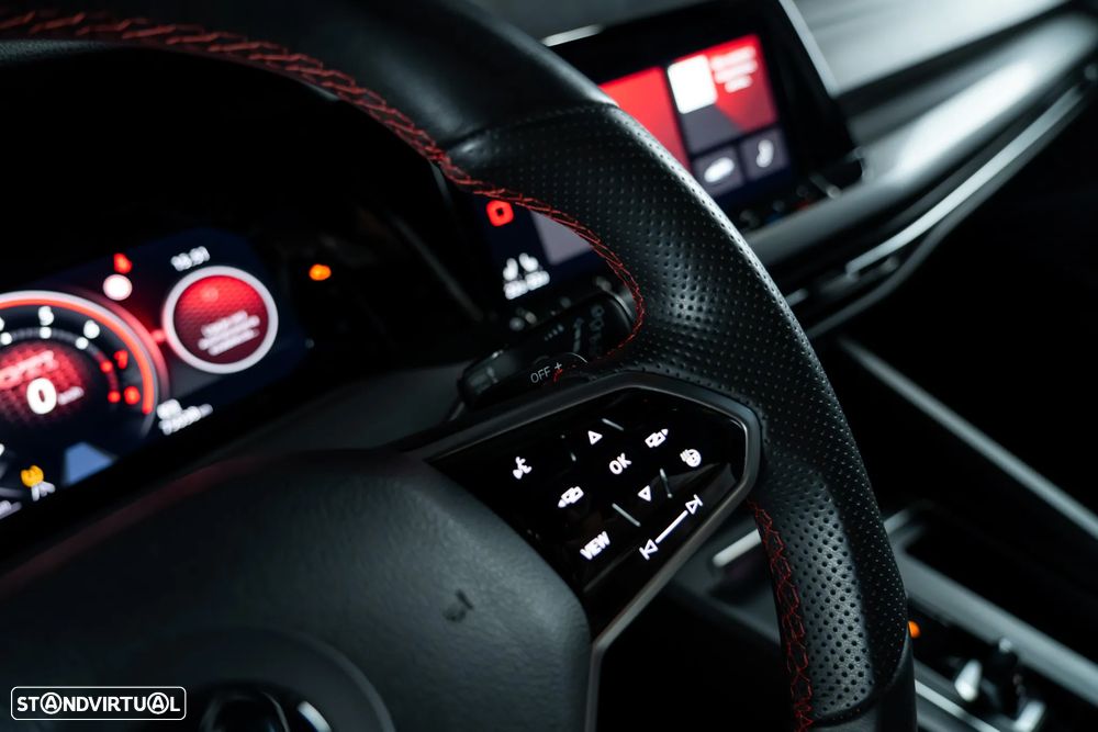 VW Golf 2.0 TSI GTI Clubsport DSG - 13