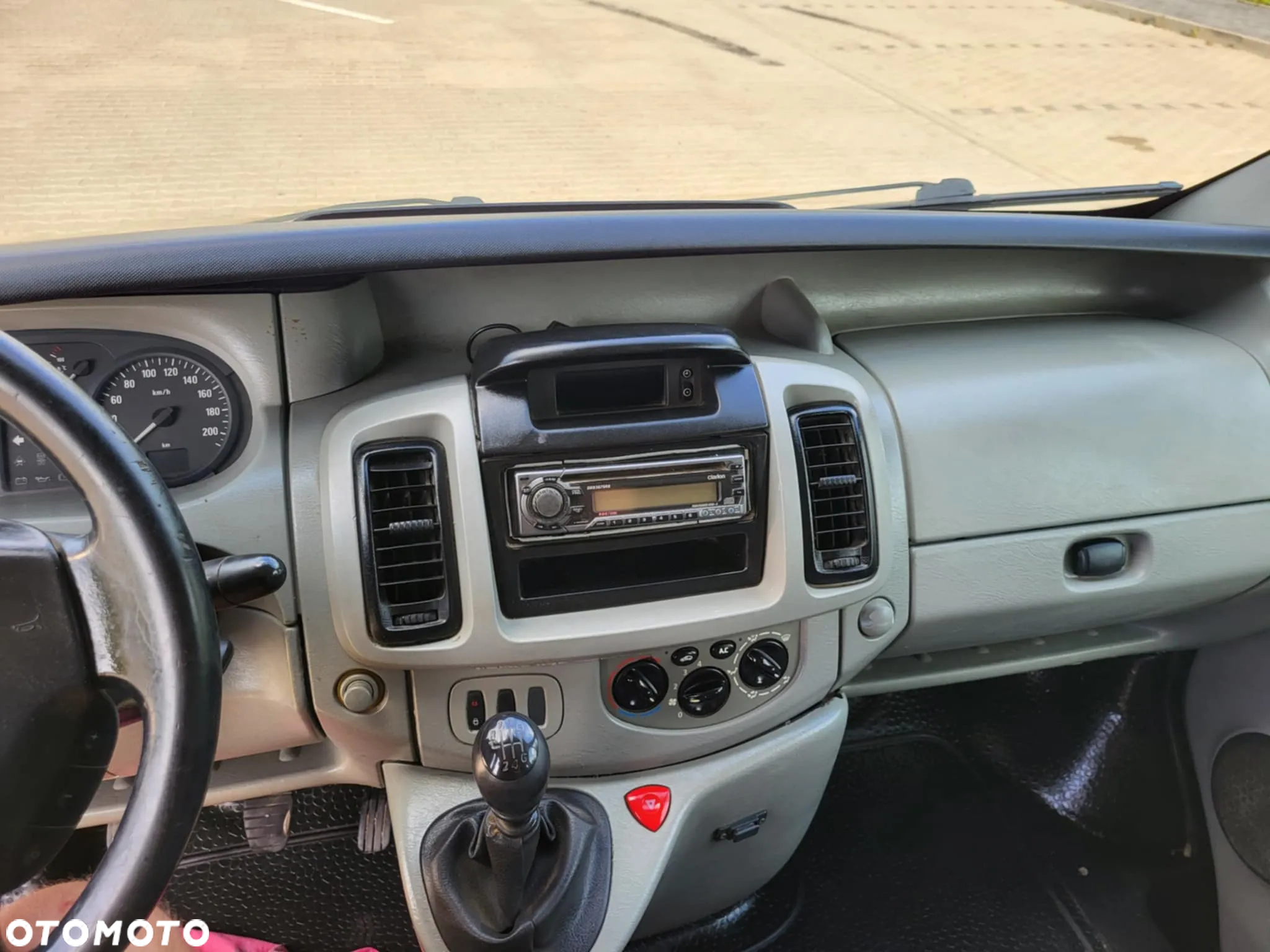 Opel Vivaro - 16