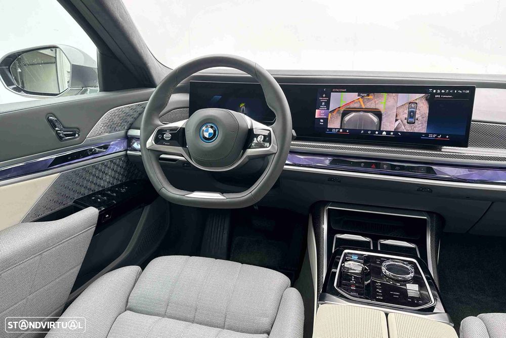 BMW i7 xDrive60 - 11
