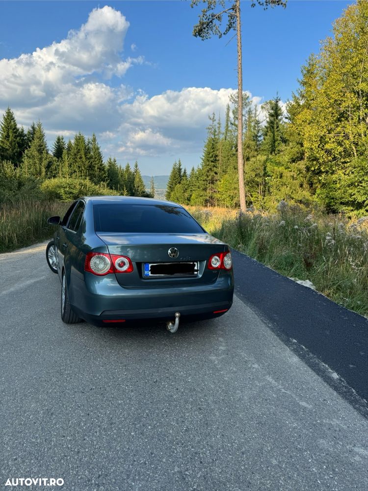 Volkswagen Jetta - 6