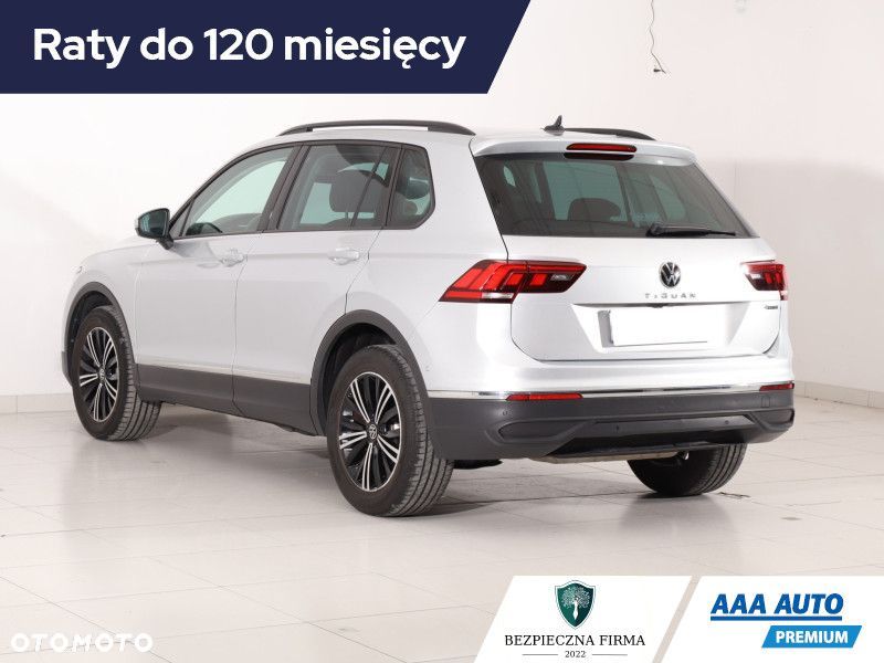 Volkswagen Tiguan - 5