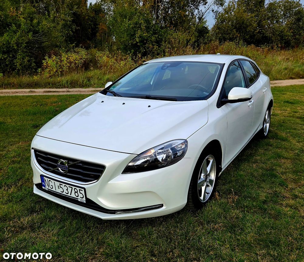 Volvo V40 2015 photo 2