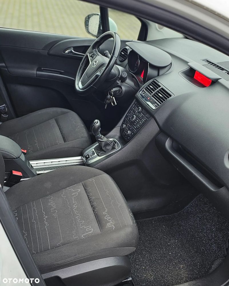 Opel Meriva - 12