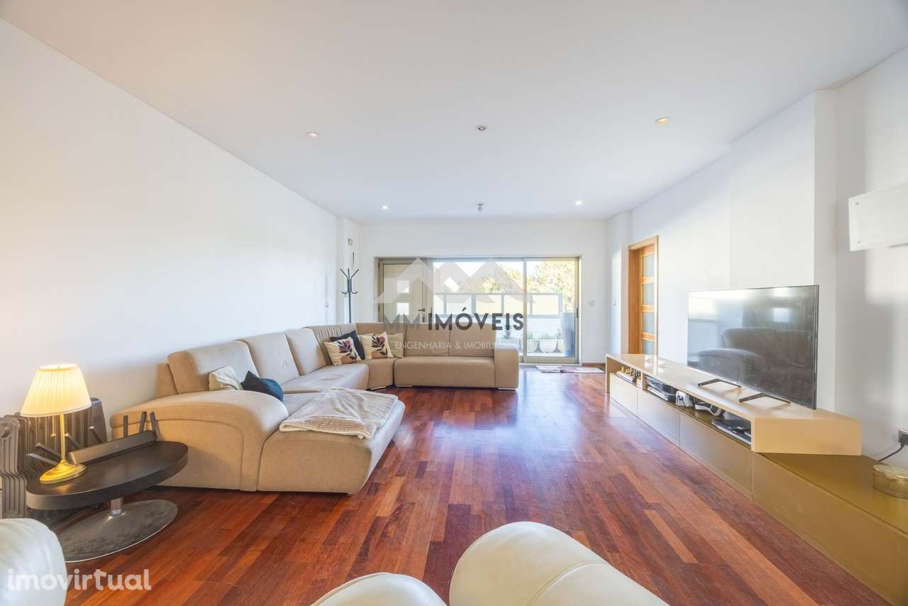 Moradia T3+1 | Valbom | Junto ao Freixo | 3 Frentes | Terraço | Jardim - Grande imagem: 3/60