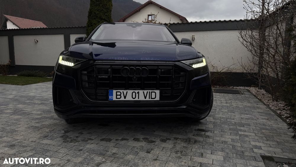 Audi Q8 - 2