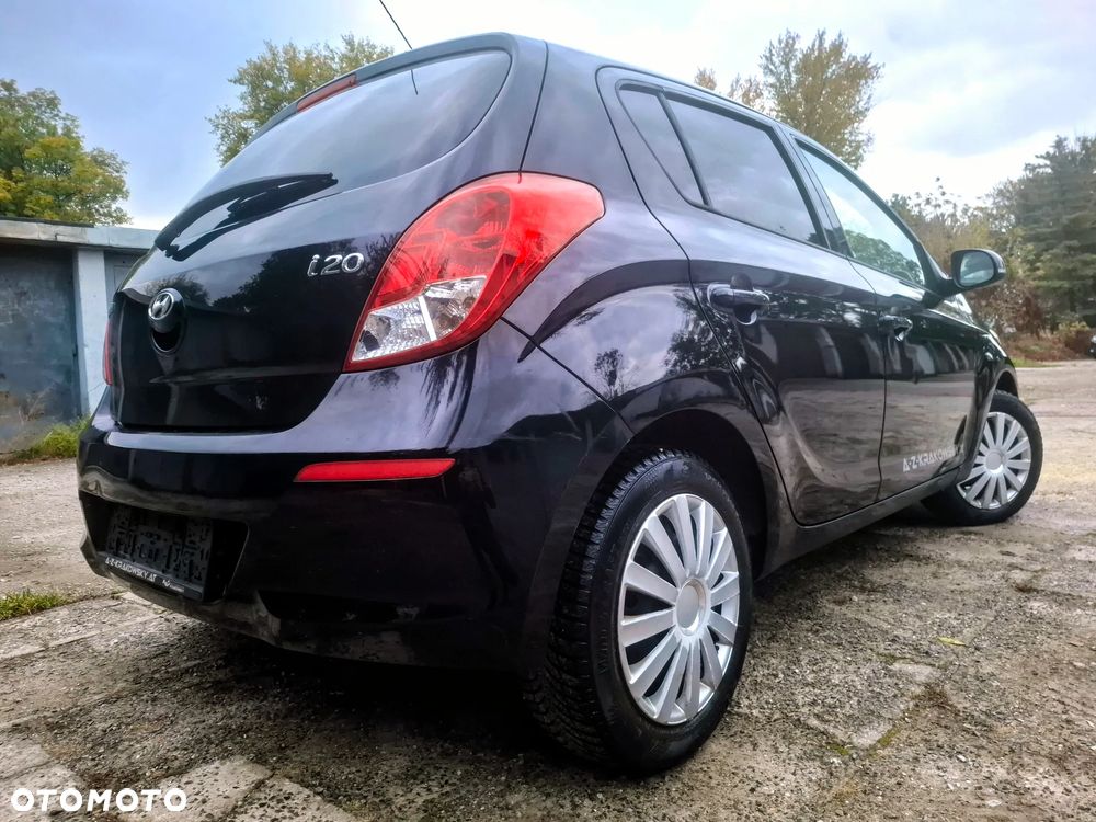 Hyundai i20 - 17