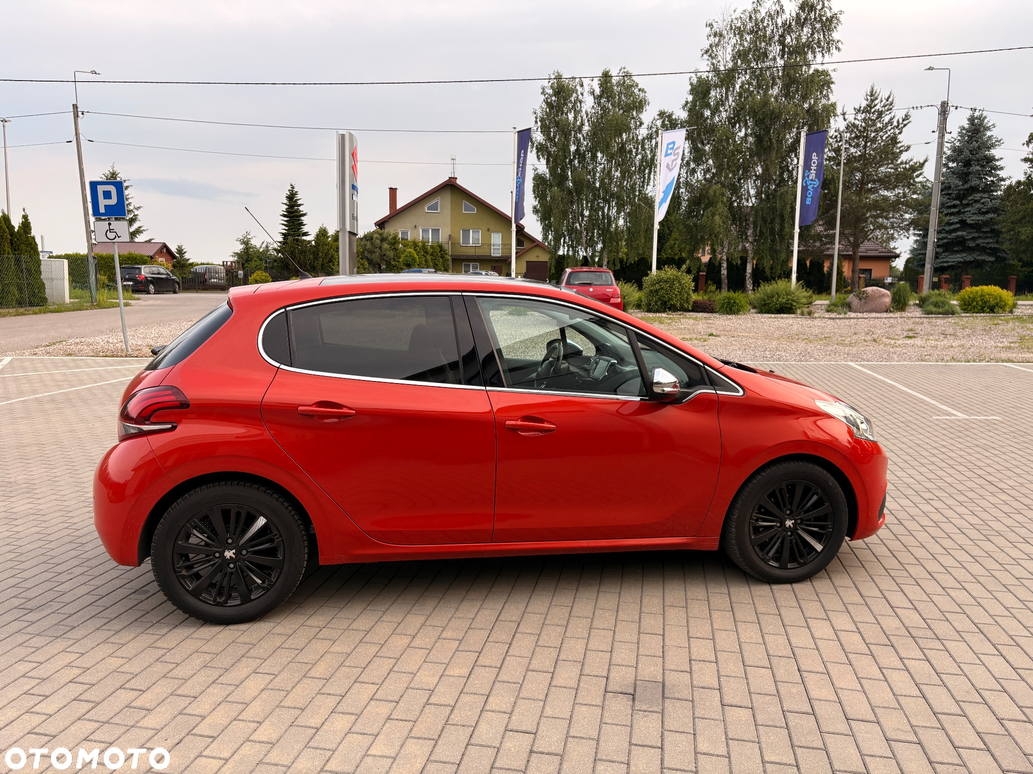 Peugeot 208 1.2 PureTech Allure - 5